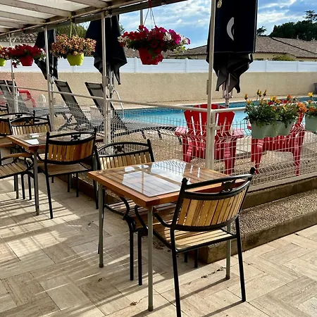 Rev'hotel Vias